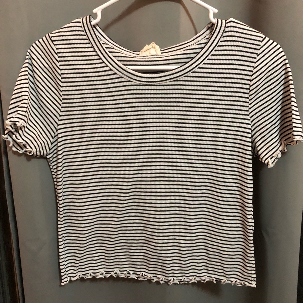 Cropped Tee